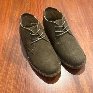 NWOT Kenneth Cole NY Kids Suede leather Dress Shoes 12.5 tan